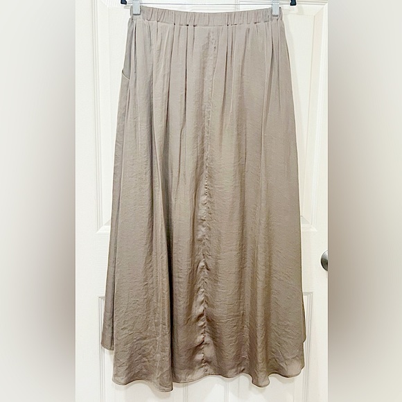 Lisa rinna Charmeuse crinkle maxi boho Skirt Size Small - Picture 6 of 6